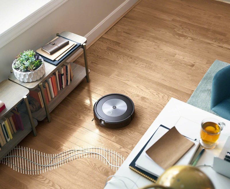 Roomba j7+